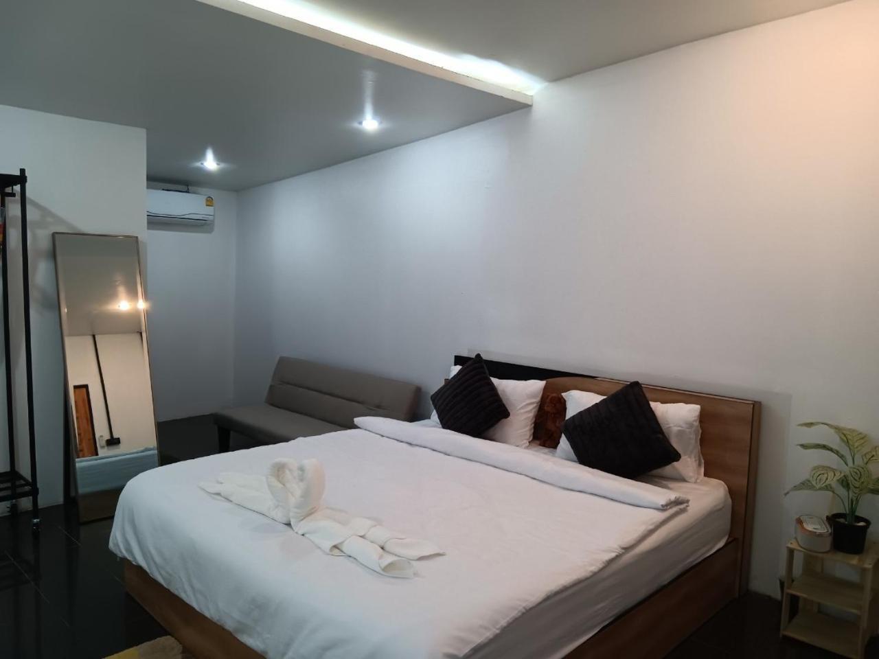 Nimman 9 Otel Chiang Mai Dış mekan fotoğraf