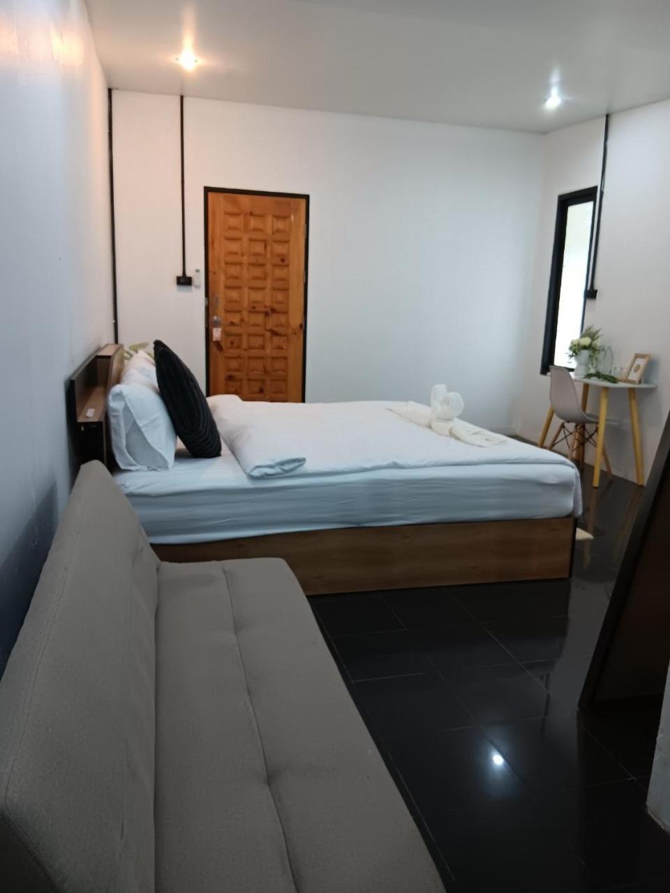 Nimman 9 Otel Chiang Mai Dış mekan fotoğraf