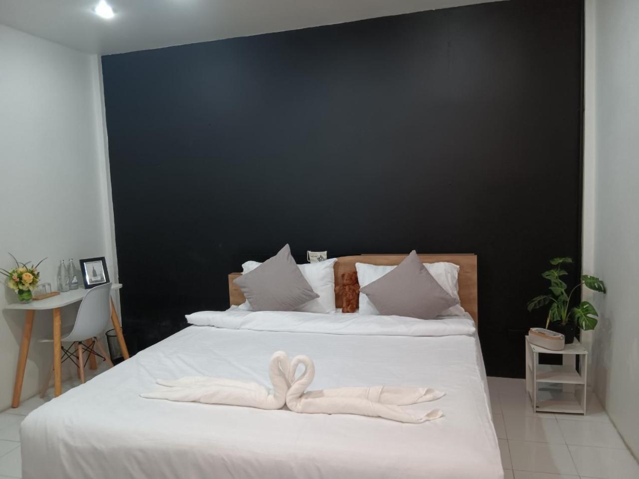 Nimman 9 Otel Chiang Mai Dış mekan fotoğraf